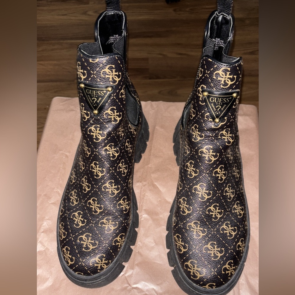 Guess Black and Gold Patterned Boots